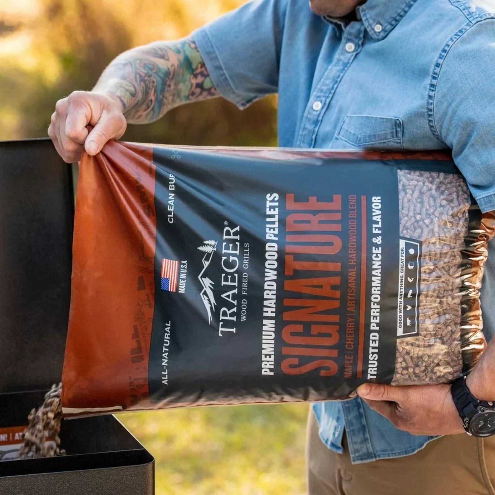 traeger-new-signature-pellets-pour