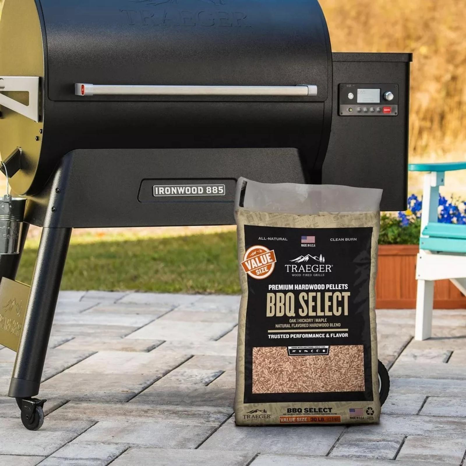 traeger-bbq-select-pellets-lifestyle2