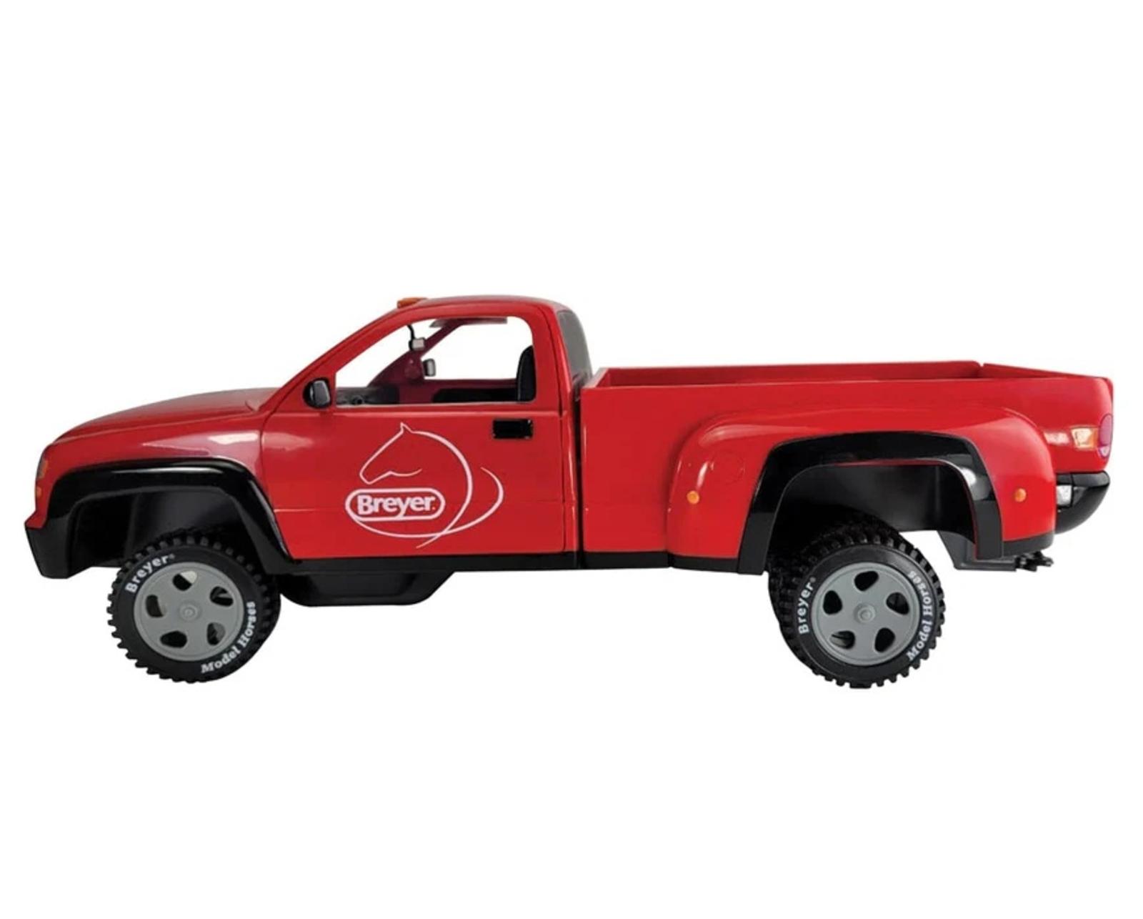 traditional-series-dually-truck-model-breyer-849691_870x700