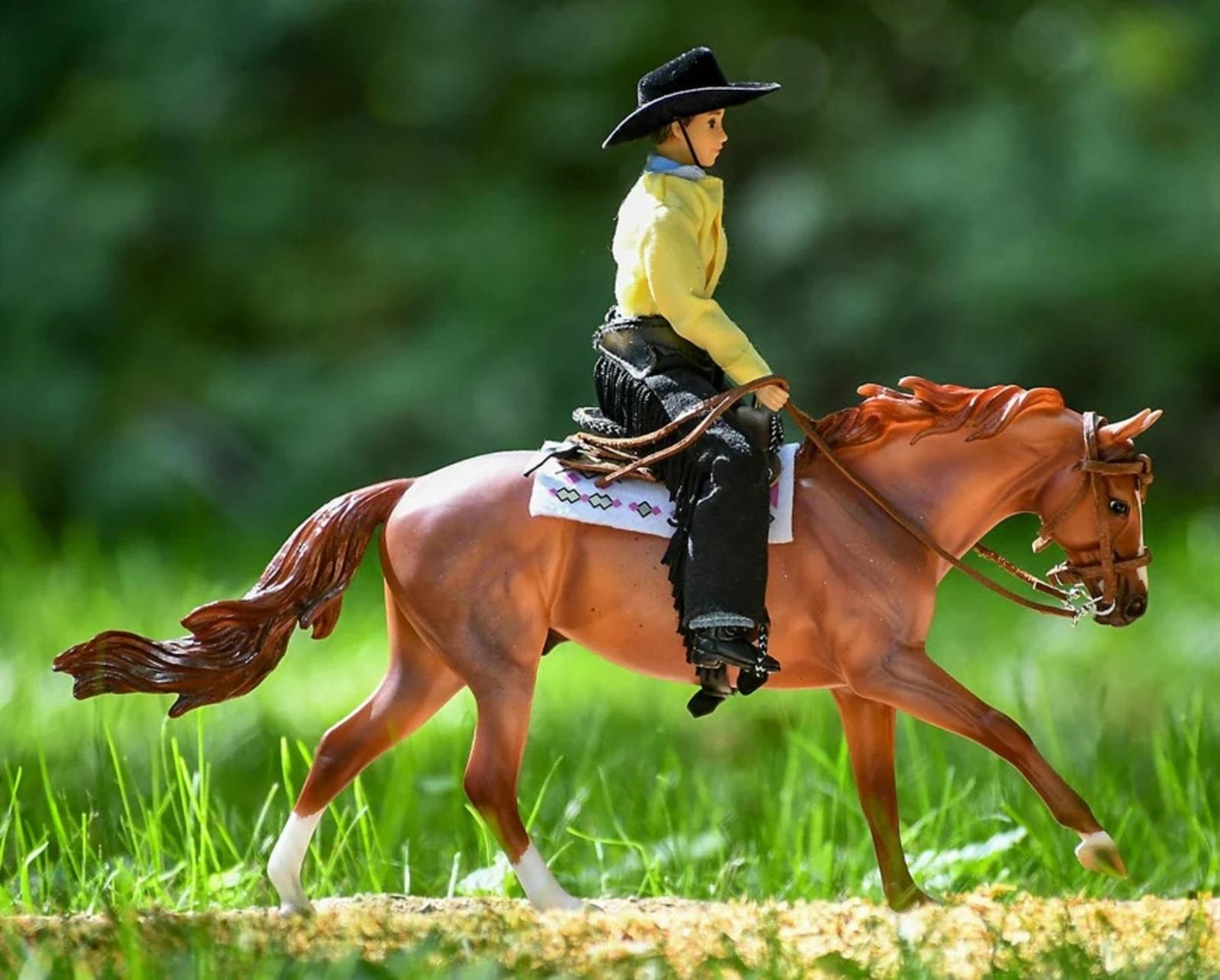 cimarron-western-pleasure-saddle-model-breyer-811882_870x700