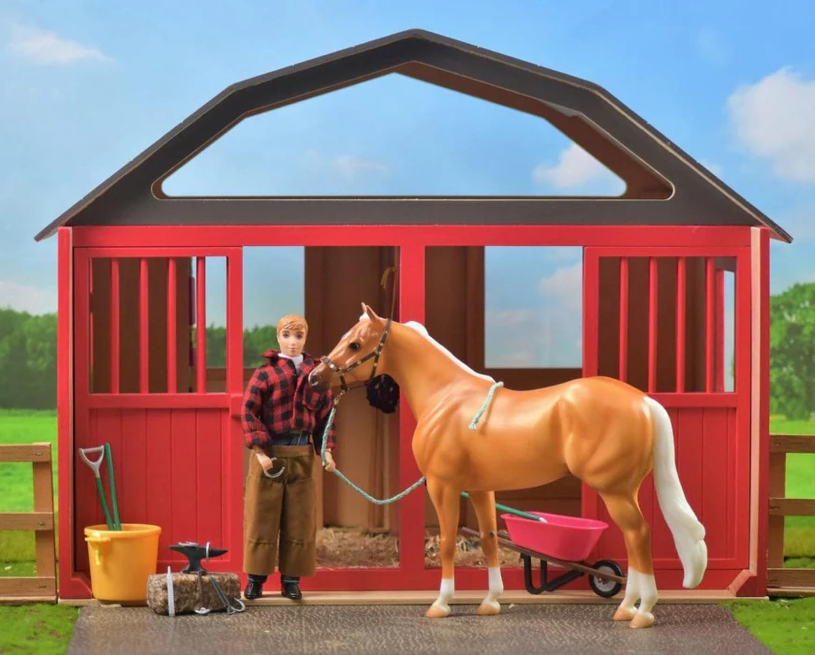 two-stall-barn-model-breyer-795586_870x700