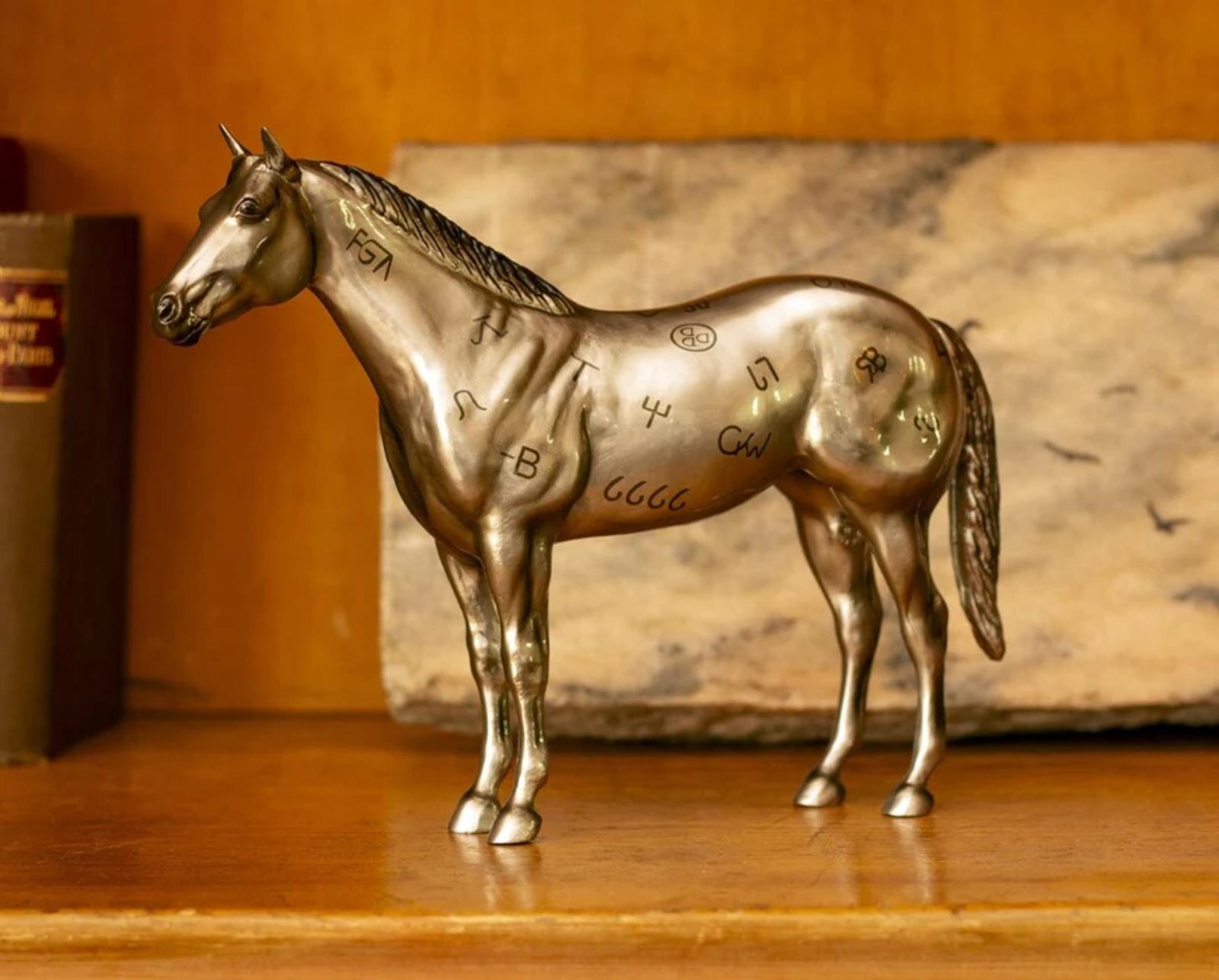 aqha-85th-anniversary-best-remuda-model-model-breyer-257254_870x700