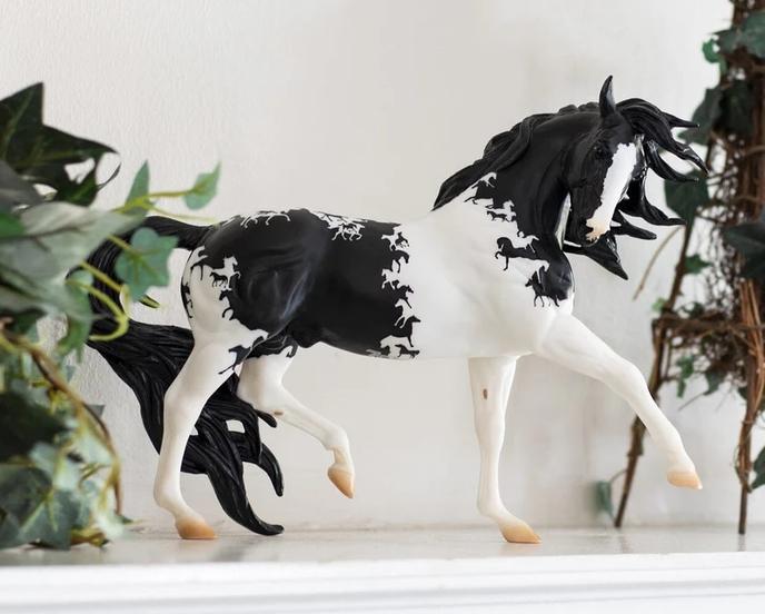 content/products/spanish-horse-breyer-75th-anniversary-model-breyer-825868_870x700