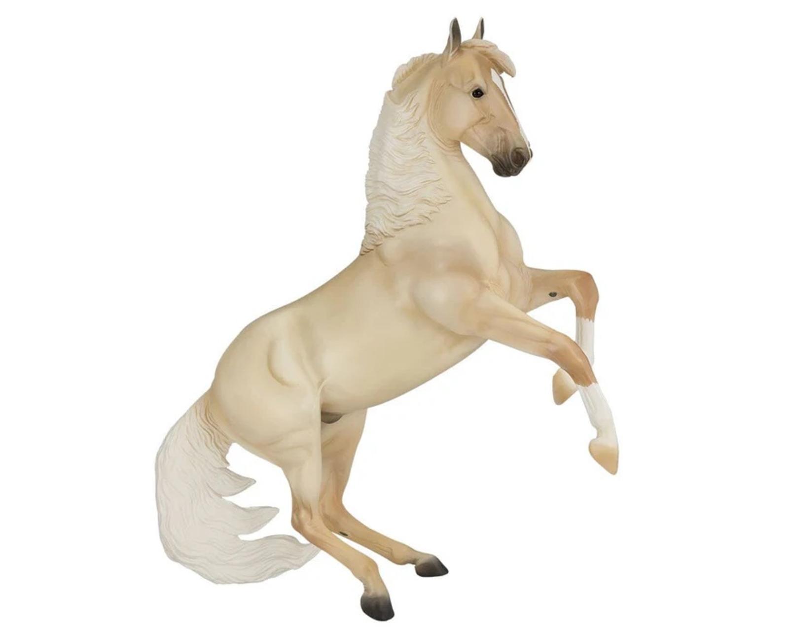 cloud-30th-anniversary-edition-model-breyer-960300_870x700