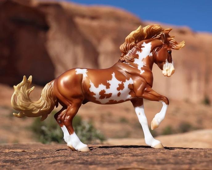 content/products/mojave-model-breyer-543826_870x700