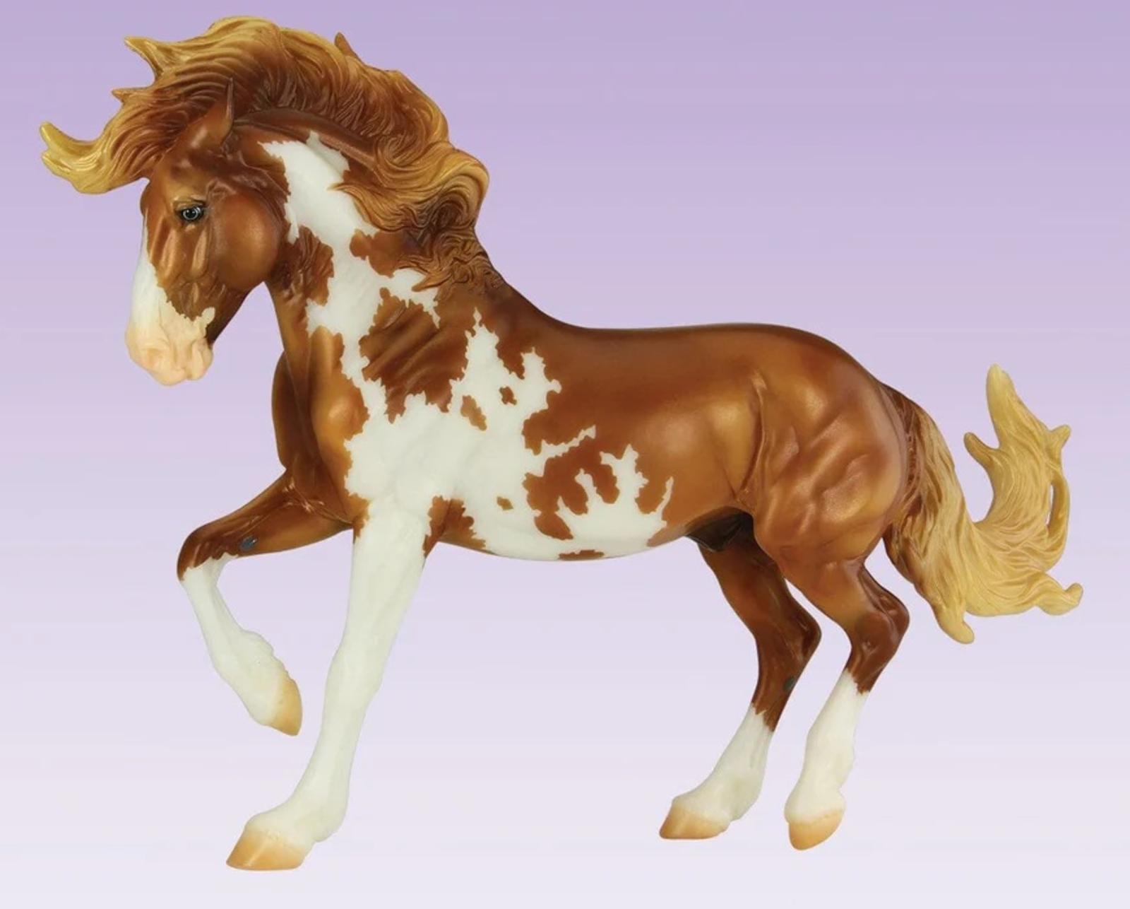 mojave-model-breyer-929856_870x700