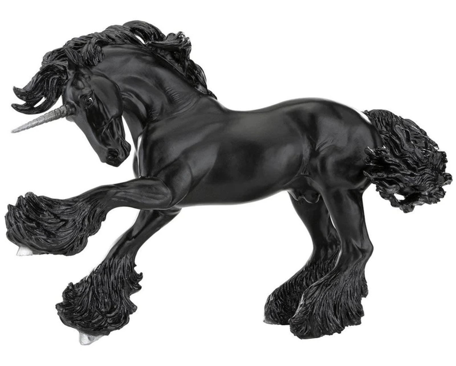 obsidian-model-breyer-345553_870x700