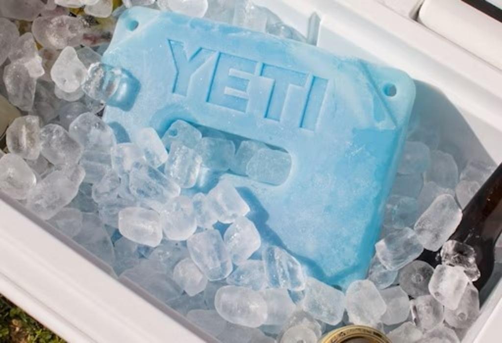 YETI_Ice_Cooler_Accessories_Product_overview_Image_Lifestyle-1x